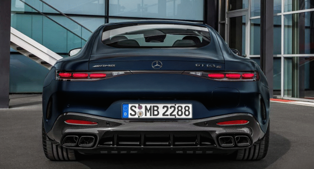 MERCEDES-3-1024x553 Mercedes-AMG GT 63 S E Performance 2025: 843 cv de Potência Híbrida Que Redefine o Conceito de Supercar