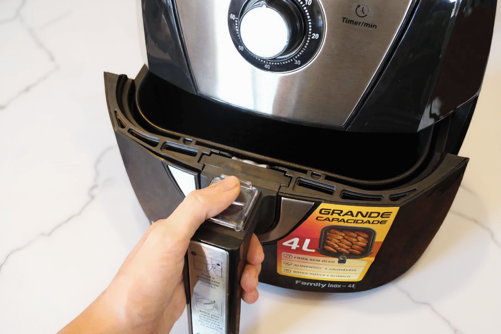 aaqa-2-1024x683 Como limpar Airfryer por dentro Mondial: guia completo para manter seu eletrodoméstico impecável